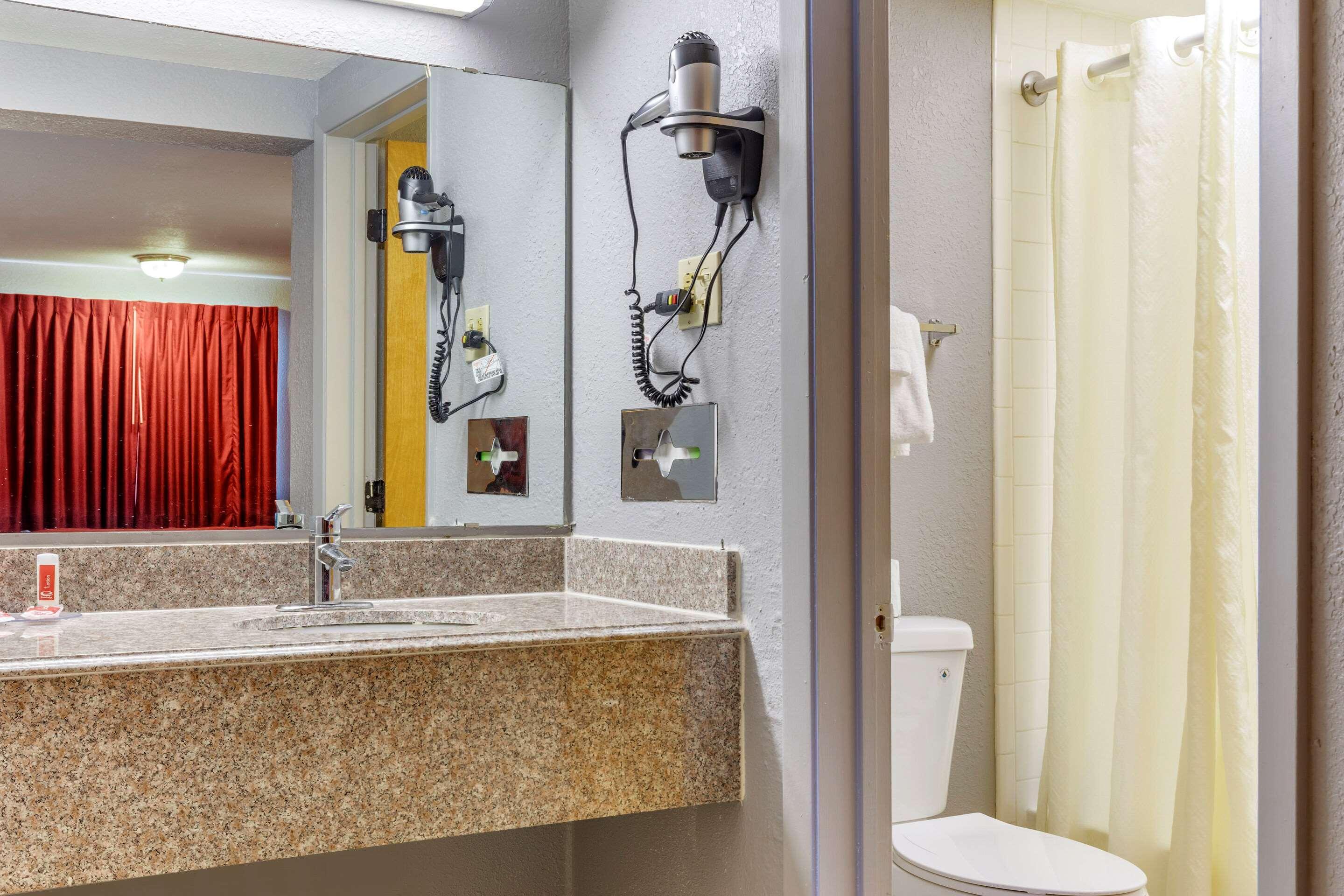 Econo Lodge Wichita Falls Downtown Zewnętrze zdjęcie