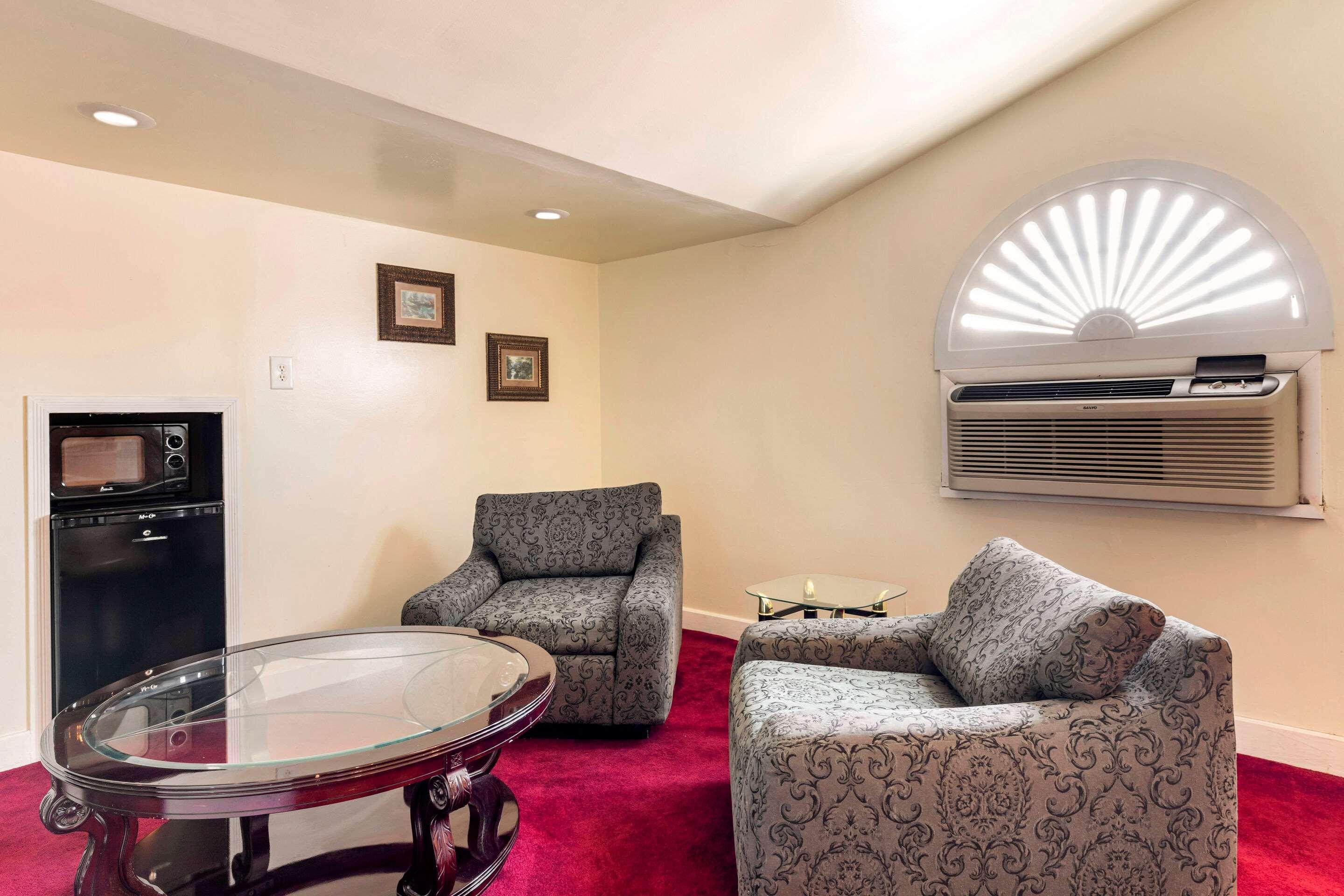 Econo Lodge Wichita Falls Downtown Zewnętrze zdjęcie