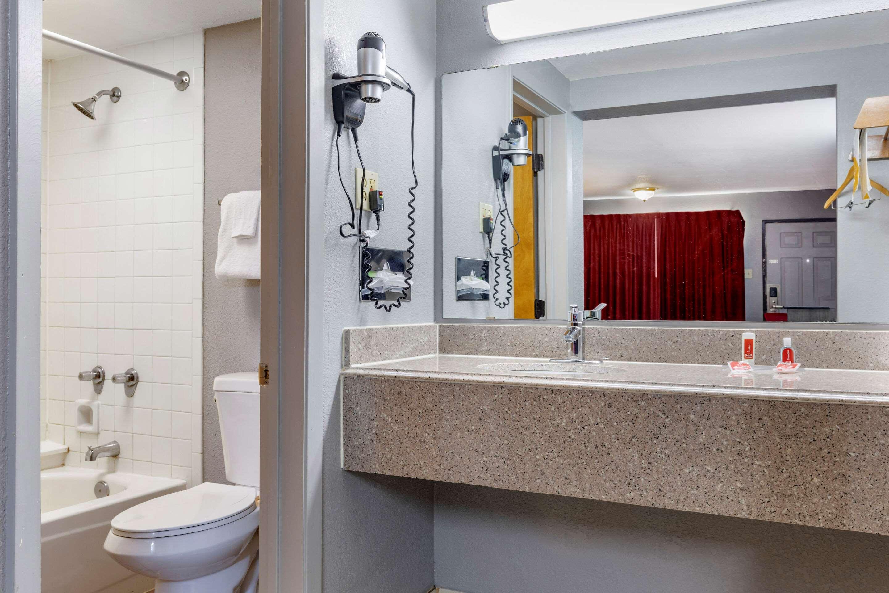 Econo Lodge Wichita Falls Downtown Zewnętrze zdjęcie