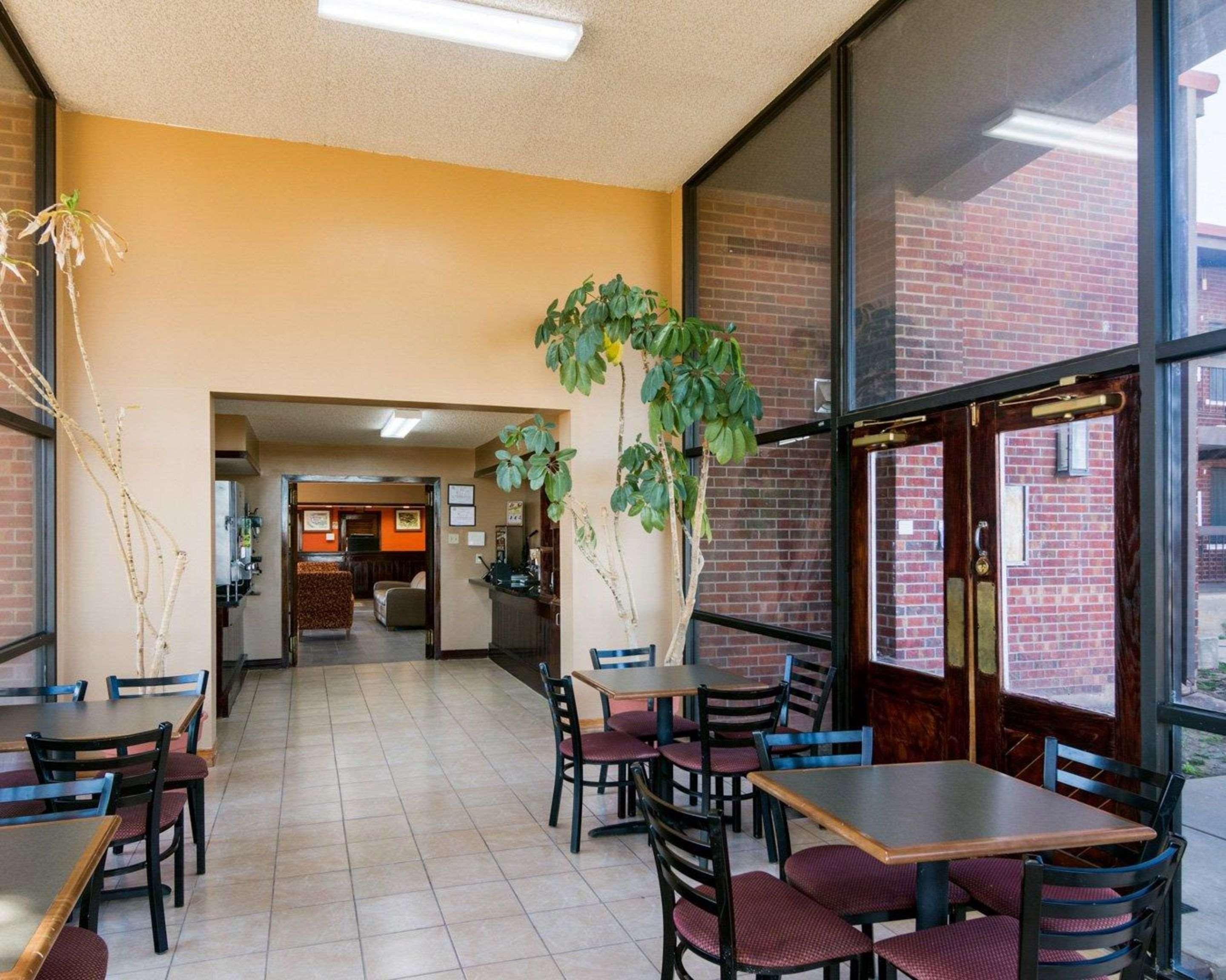 Econo Lodge Wichita Falls Downtown Zewnętrze zdjęcie