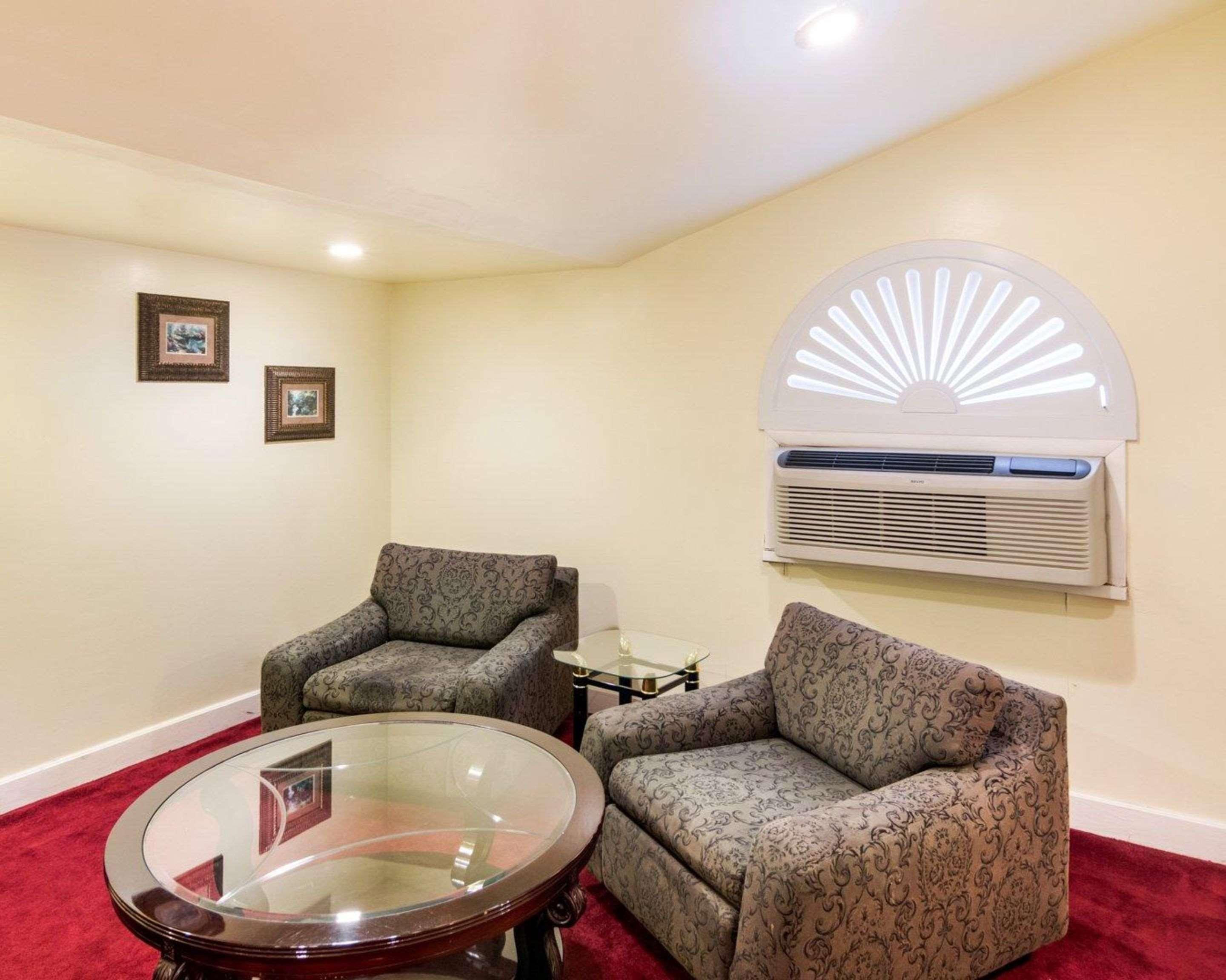 Econo Lodge Wichita Falls Downtown Zewnętrze zdjęcie